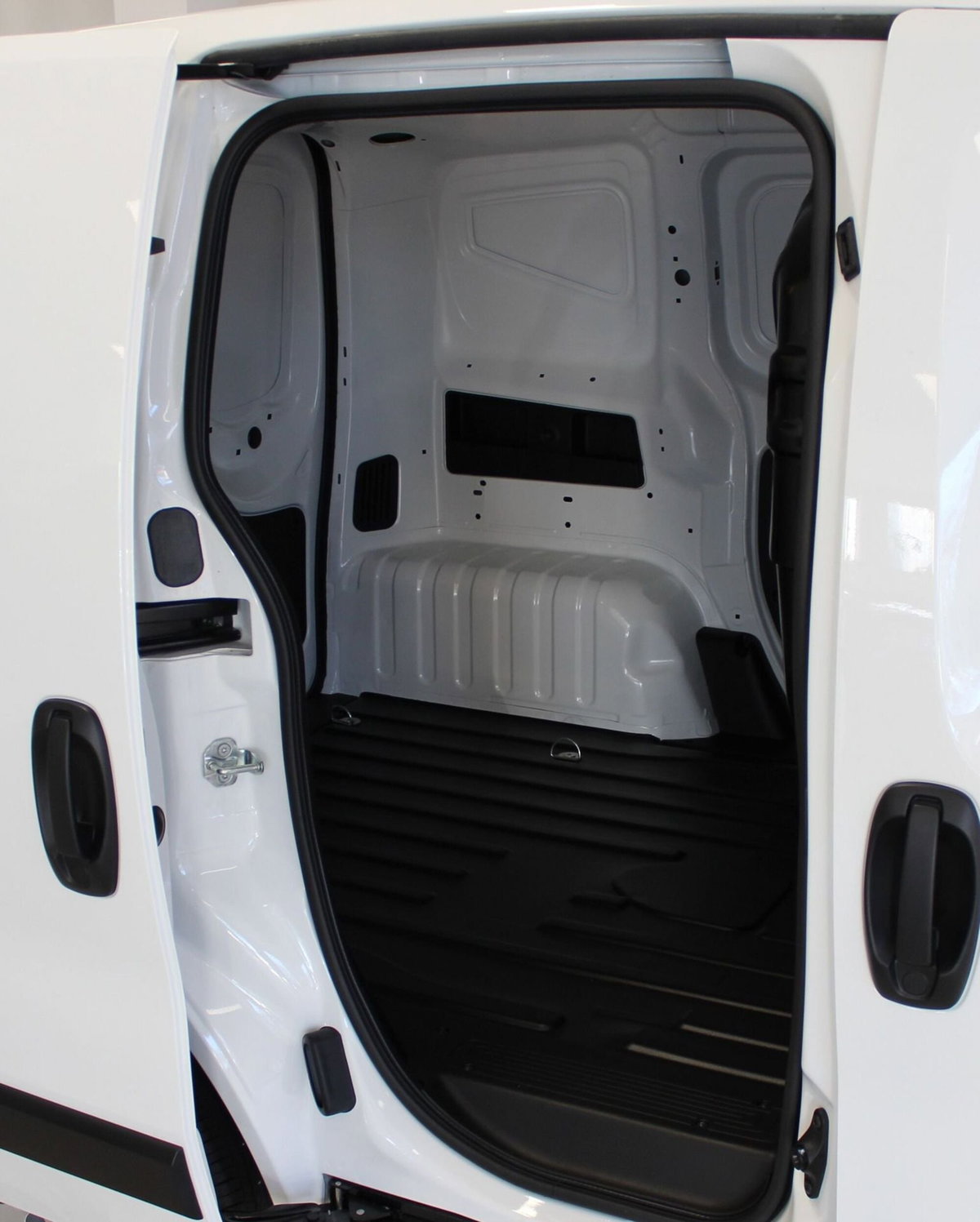 Fiat Fiorino QUBO 1.3 MJT 95CV SX (N1) (4)