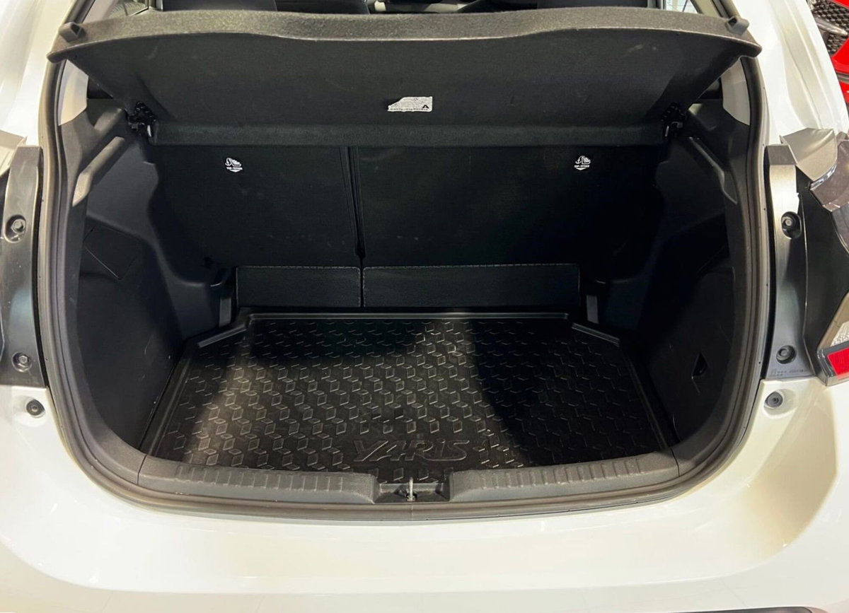 Toyota Yaris 1.5 Hybrid 5 porte Energy (4)