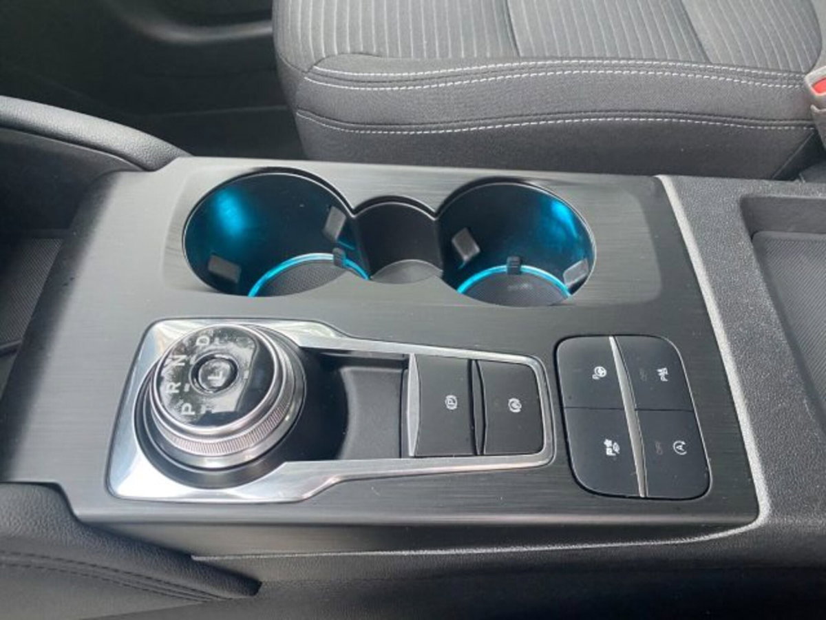 Ford Kuga 1.5 EcoBlue 120 CV aut. 2WD Titanium (12)