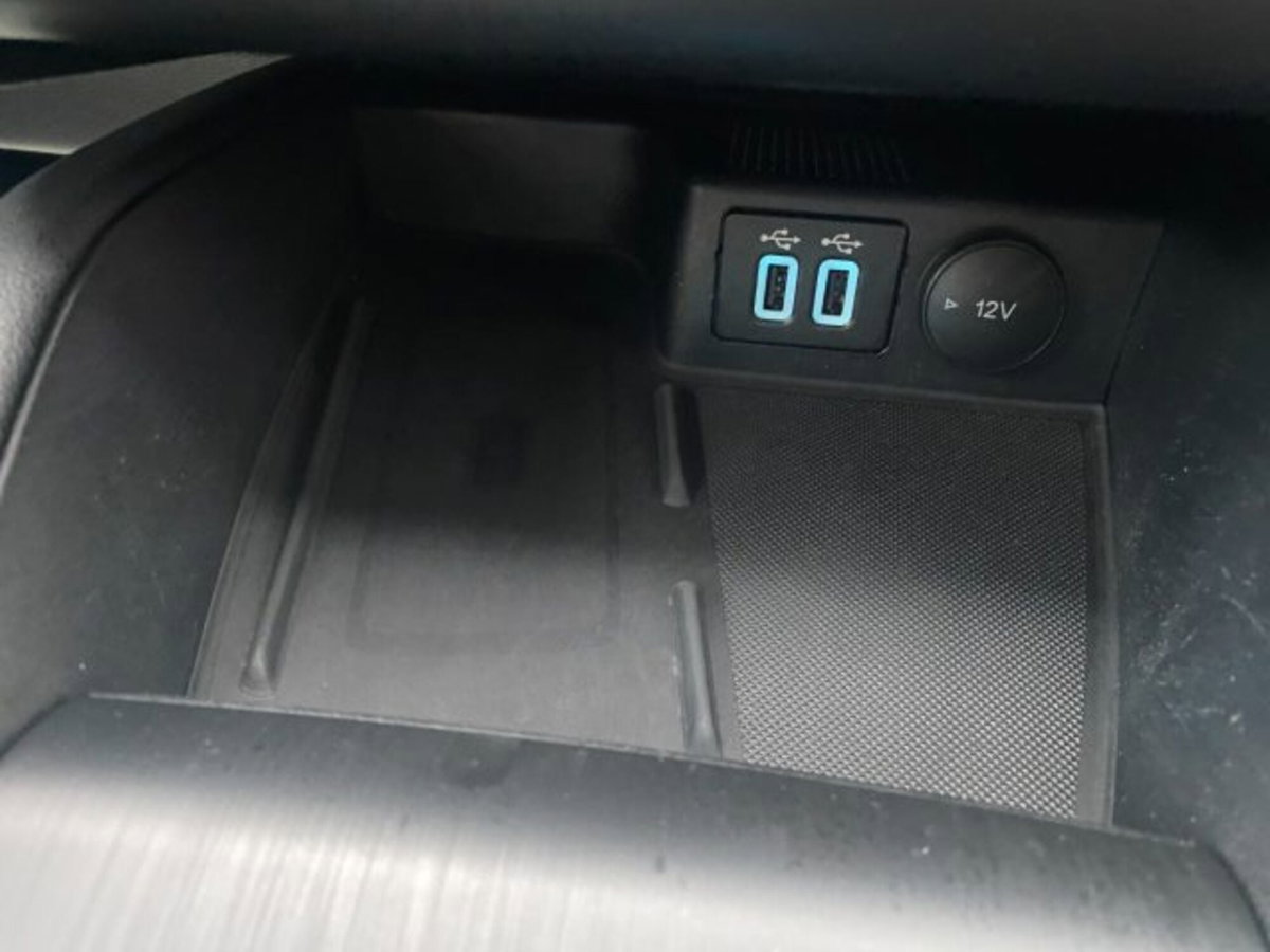 Ford Kuga 1.5 EcoBlue 120 CV aut. 2WD Titanium (13)