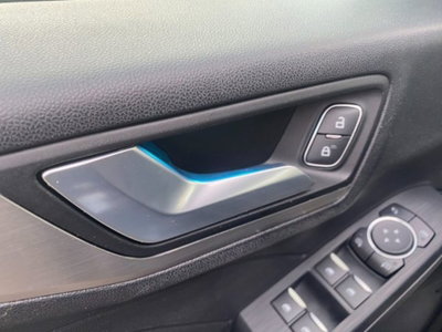 Ford Kuga 1.5 EcoBlue 120 CV aut. 2WD Titanium (14)