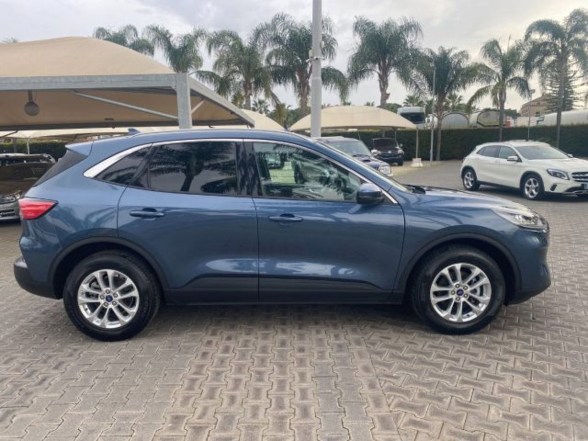 Ford Kuga 1.5 EcoBlue 120 CV aut. 2WD Titanium (20)