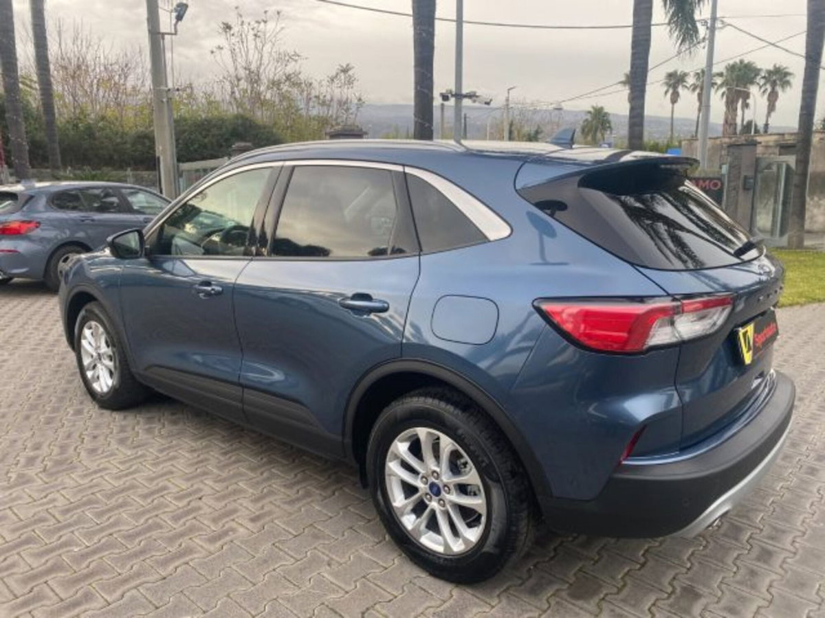Ford Kuga 1.5 EcoBlue 120 CV aut. 2WD Titanium (4)