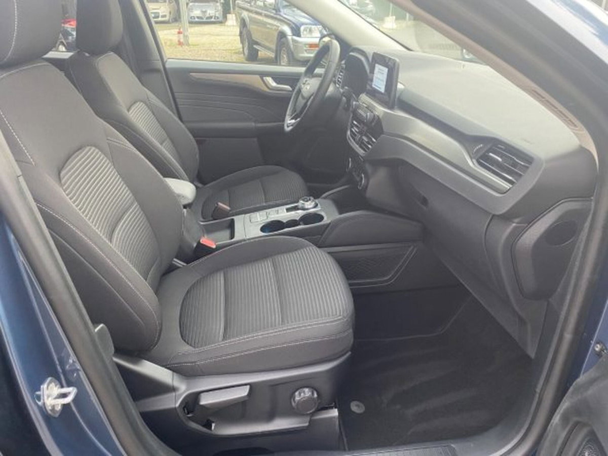 Ford Kuga 1.5 EcoBlue 120 CV aut. 2WD Titanium (8)