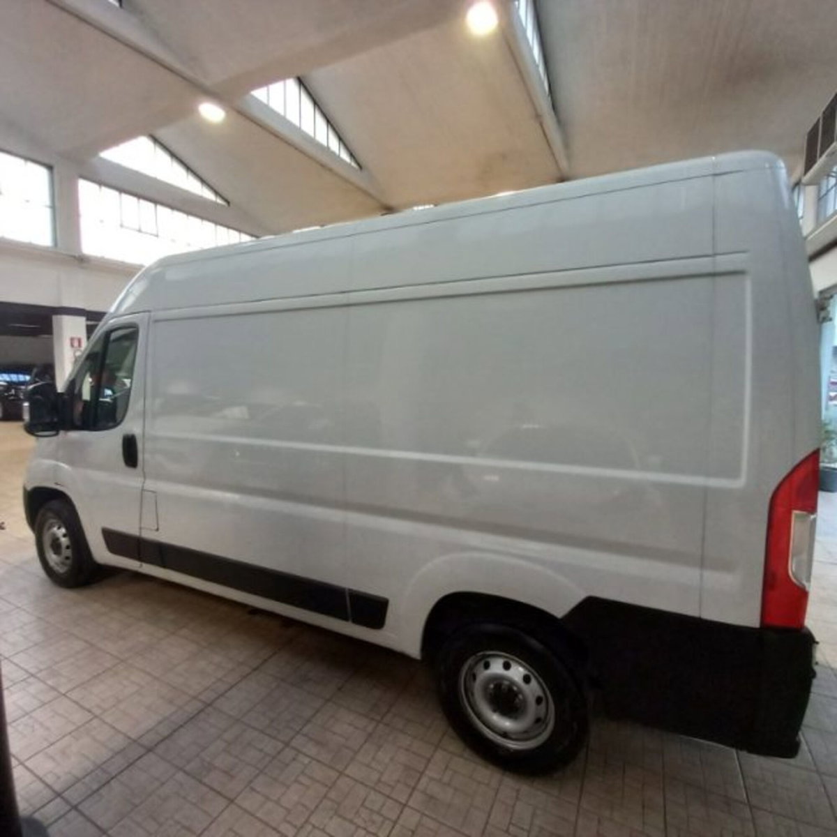 Fiat Ducato Furgone 33 2.2 Mjt 140CV AT9 PM-TN Furgone (3)