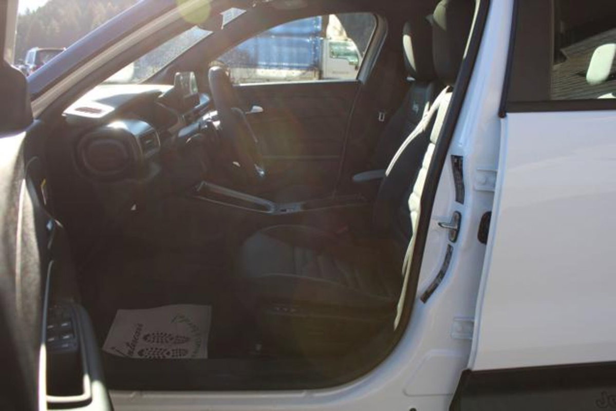 Jeep Avenger 1.2 turbo e-hybrid mhev Upland 4xe 145cv edct6 (13)