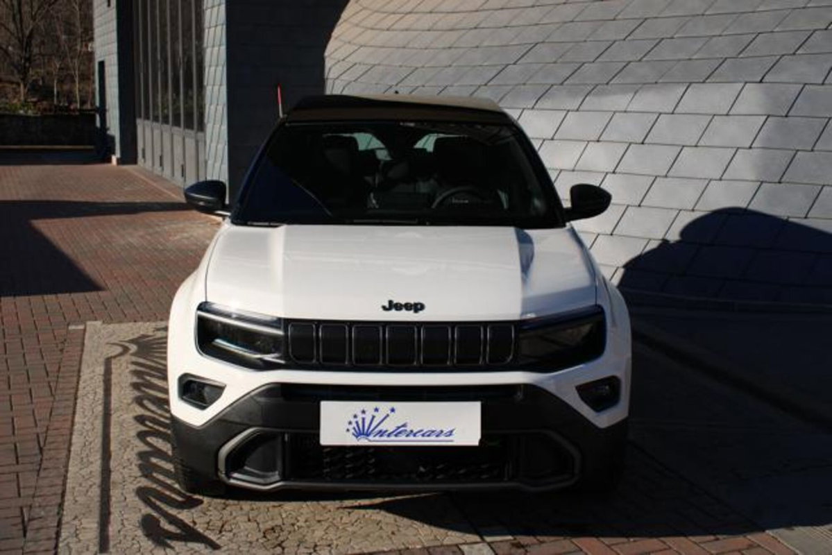 Jeep Avenger 1.2 turbo e-hybrid mhev Upland 4xe 145cv edct6 (4)
