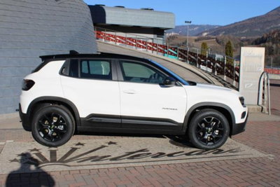 Jeep Avenger 1.2 turbo e-hybrid mhev Upland 4xe 145cv edct6 (8)