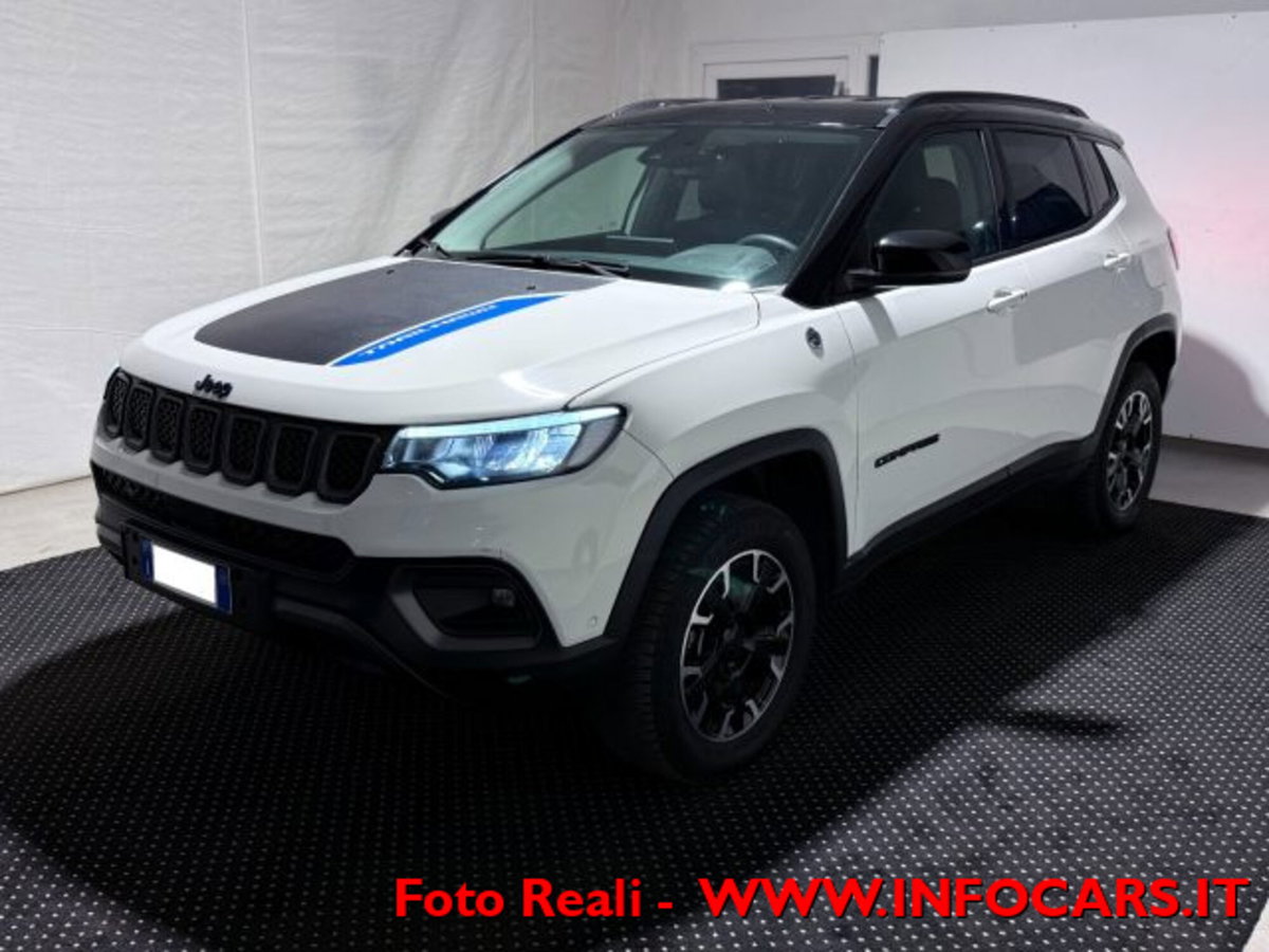 Jeep Compass 1.3 T4 240CV PHEV AT6 4xe Trailhawk (3)