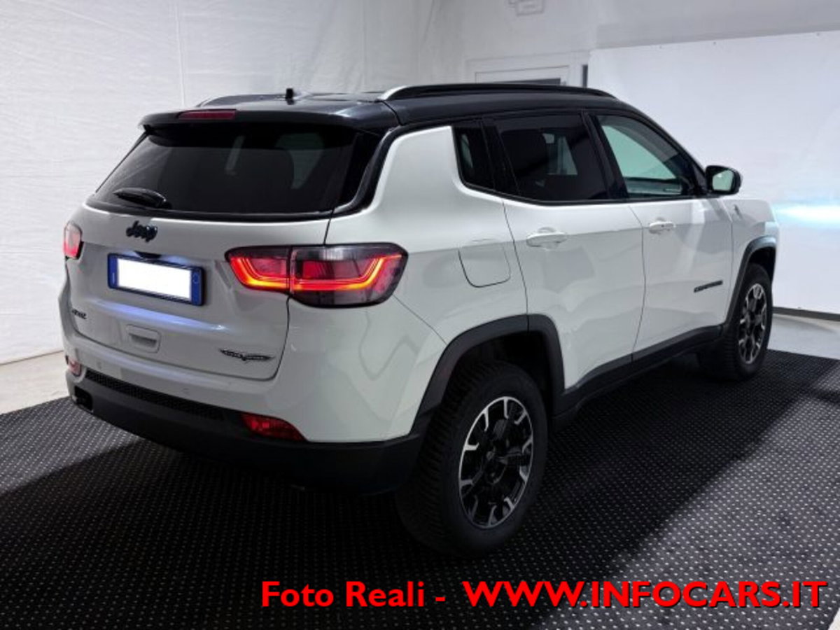Jeep Compass 1.3 T4 240CV PHEV AT6 4xe Trailhawk (4)