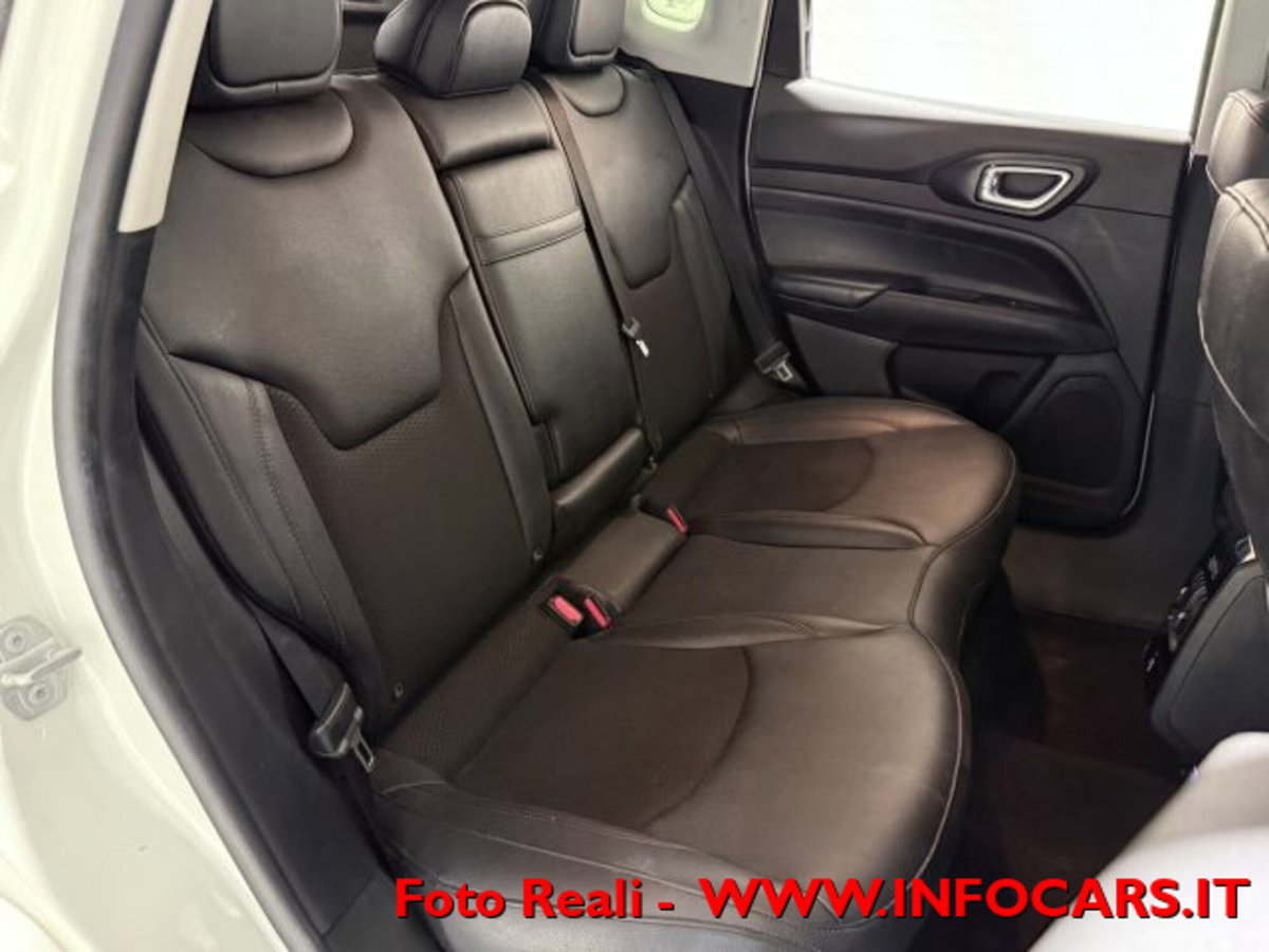 Jeep Compass 1.3 T4 240CV PHEV AT6 4xe Trailhawk (8)