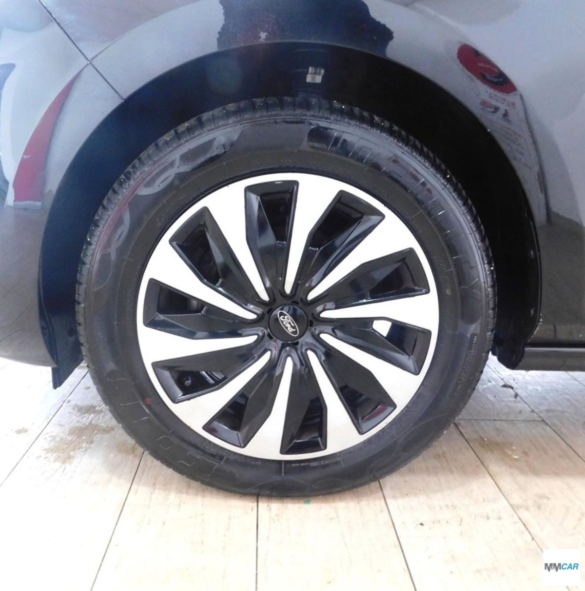 Ford Fiesta 1.1 75 CV 5 porte Titanium (10)