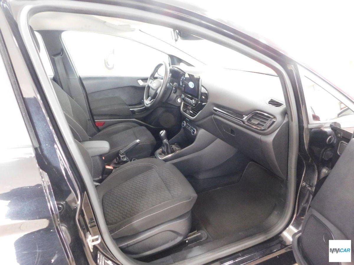 Ford Fiesta 1.1 75 CV 5 porte Titanium (6)