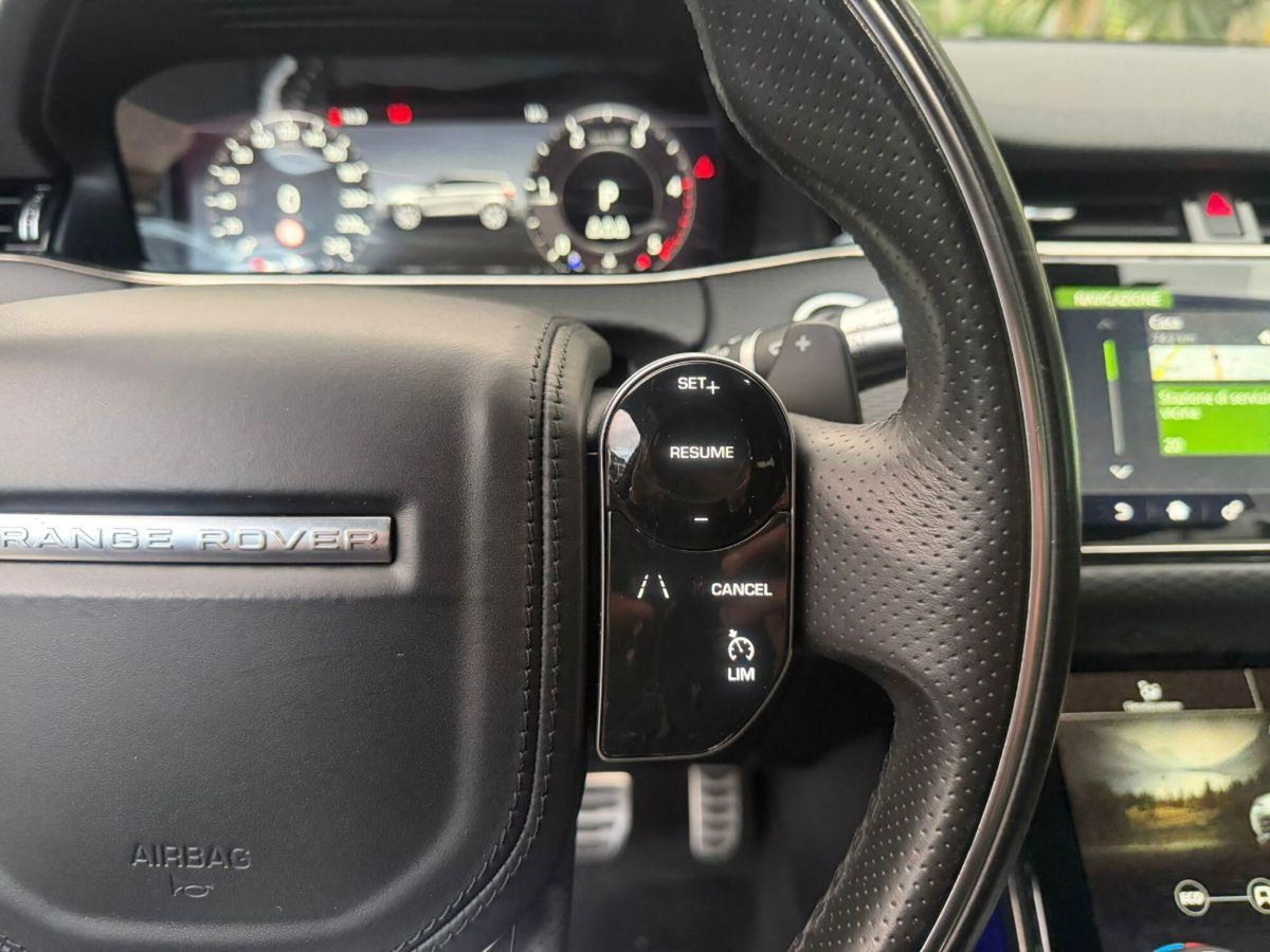 Land Rover Range Rover Evoque 2.0D I4 180 CV AWD Auto R-Dynamic (13)