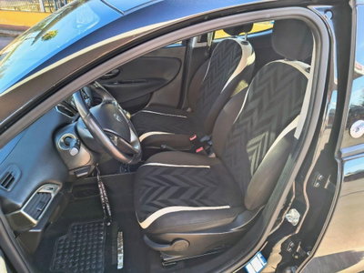 Lancia Ypsilon 1.2 69 CV 5 porte GPL Ecochic Gold (15)