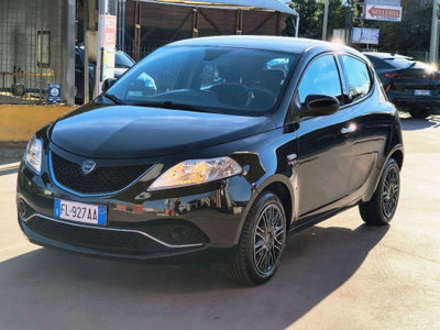 Lancia Ypsilon 1.2 69 CV 5 porte GPL Ecochic Gold (3)