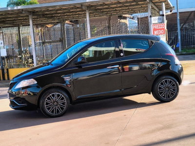 Lancia Ypsilon 1.2 69 CV 5 porte GPL Ecochic Gold (4)