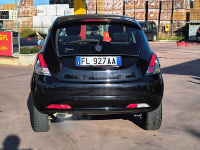 Lancia Ypsilon 1.2 69 CV 5 porte GPL Ecochic Gold (6)