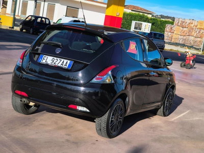 Lancia Ypsilon 1.2 69 CV 5 porte GPL Ecochic Gold (7)