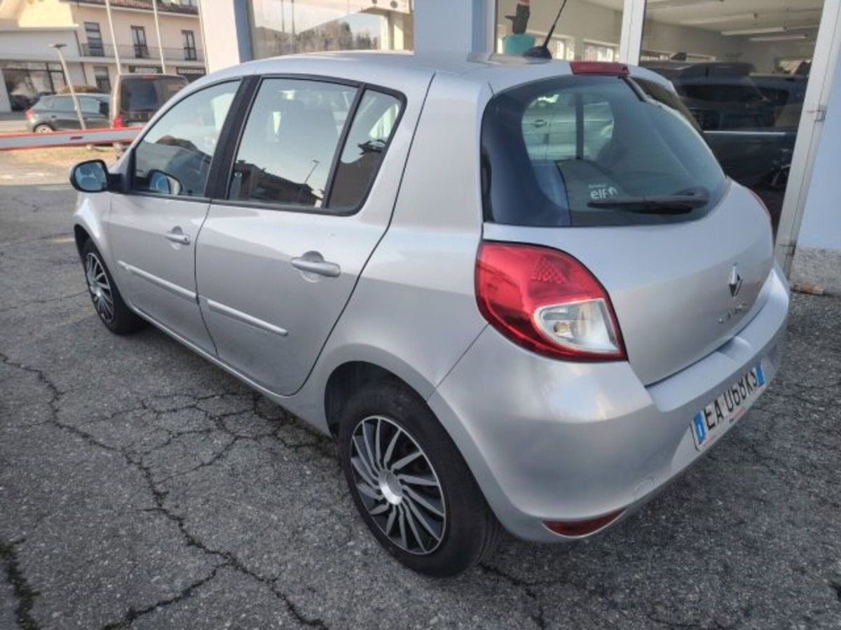 Renault Clio 1.2 16V 5 porte Dynamique (2)