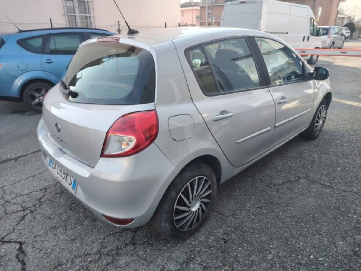 Renault Clio 1.2 16V 5 porte Dynamique (3)