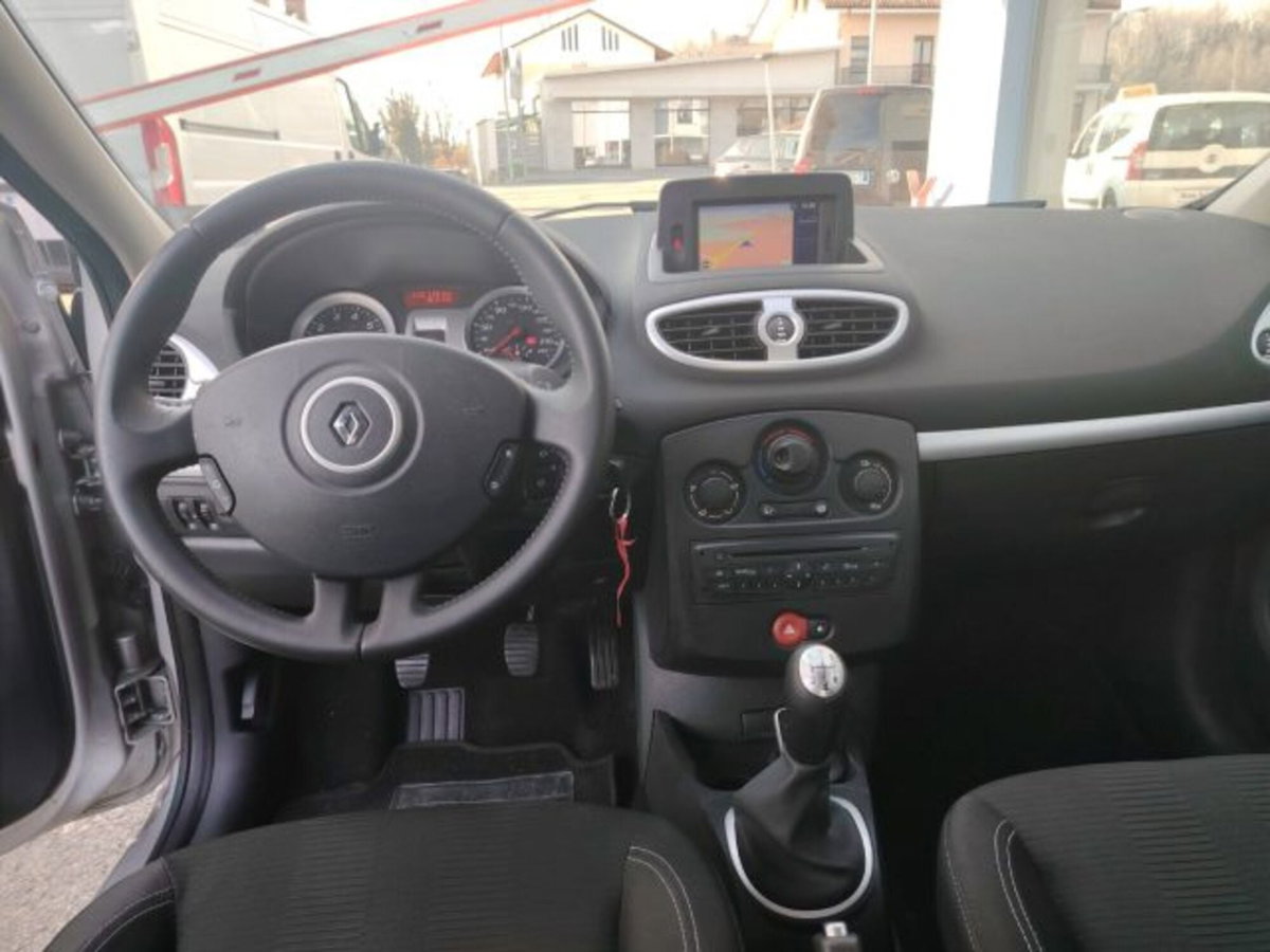 Renault Clio 1.2 16V 5 porte Dynamique (5)