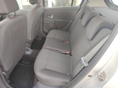 Renault Clio 1.2 16V 5 porte Dynamique (6)