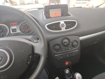 Renault Clio 1.2 16V 5 porte Dynamique (8)