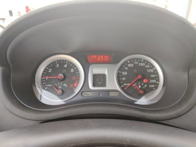 Renault Clio 1.2 16V 5 porte Dynamique (9)
