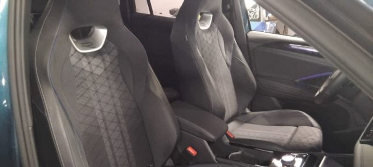 Volkswagen Tiguan Allspace 2.0 tdi R-Line 150cv dsg (11)