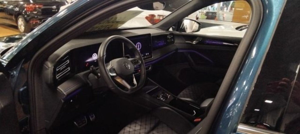 Volkswagen Tiguan Allspace 2.0 tdi R-Line 150cv dsg (18)