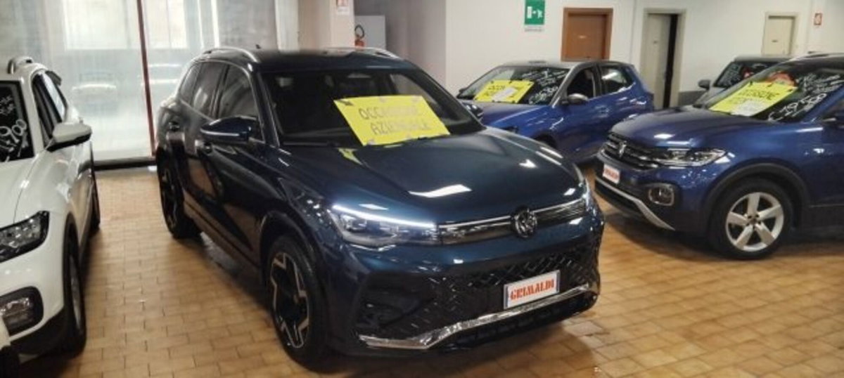 Volkswagen Tiguan Allspace 2.0 tdi R-Line 150cv dsg (3)