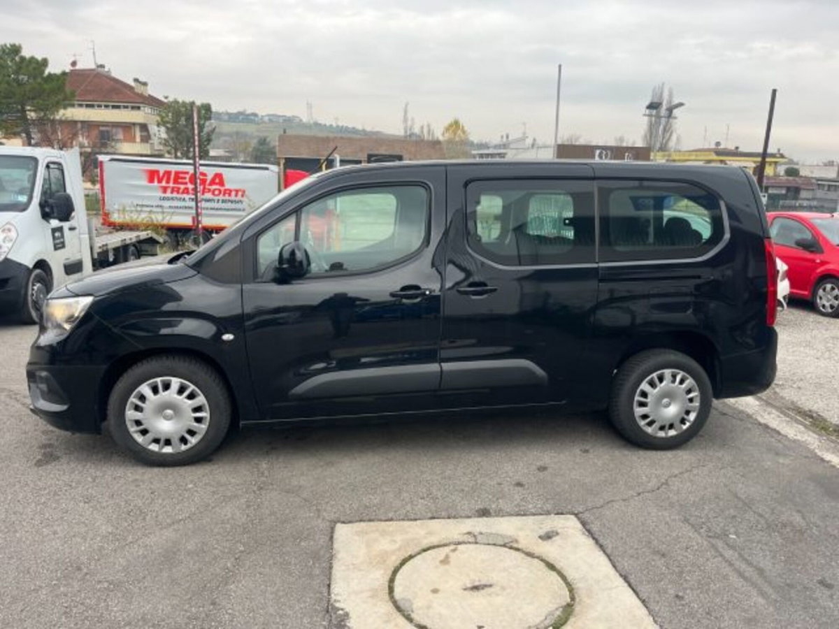 Opel Combo Life 1.5D 100 CV S&S Elegance XL 7 Posti (4)