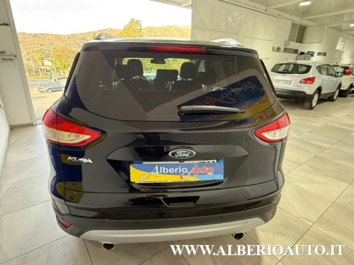 Ford Kuga 2.0 TDCI 150 CV S&S 4WD Titanium (5)