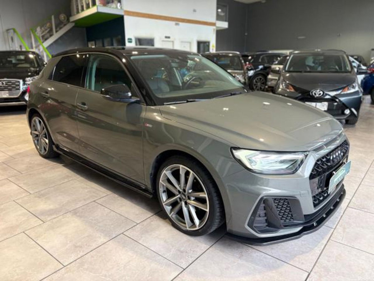Audi A1 Sportback 30 1.0 tfsi S Line Edition 116cv s-tronic (4)
