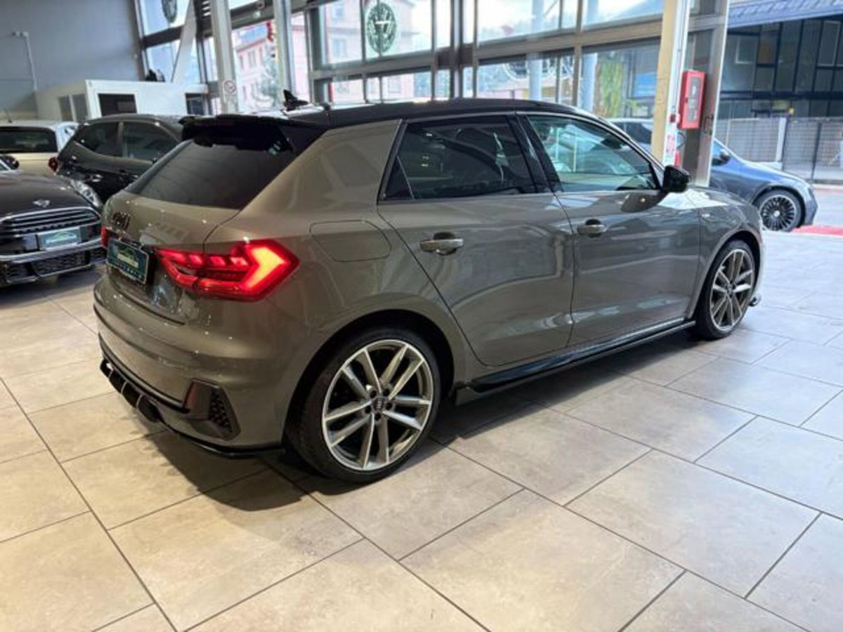 Audi A1 Sportback 30 1.0 tfsi S Line Edition 116cv s-tronic (5)