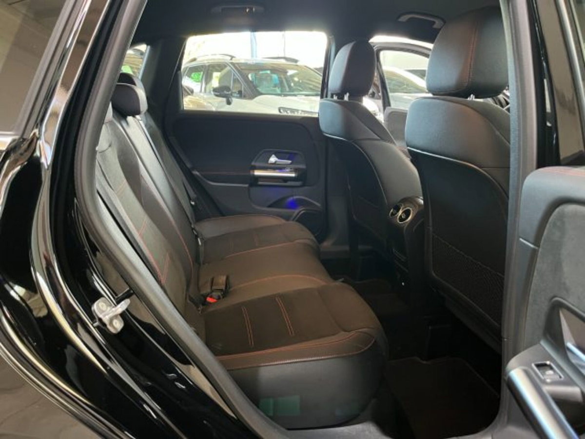 Mercedes-Benz Classe B 200 d AMG Line Premium Plus auto (19)