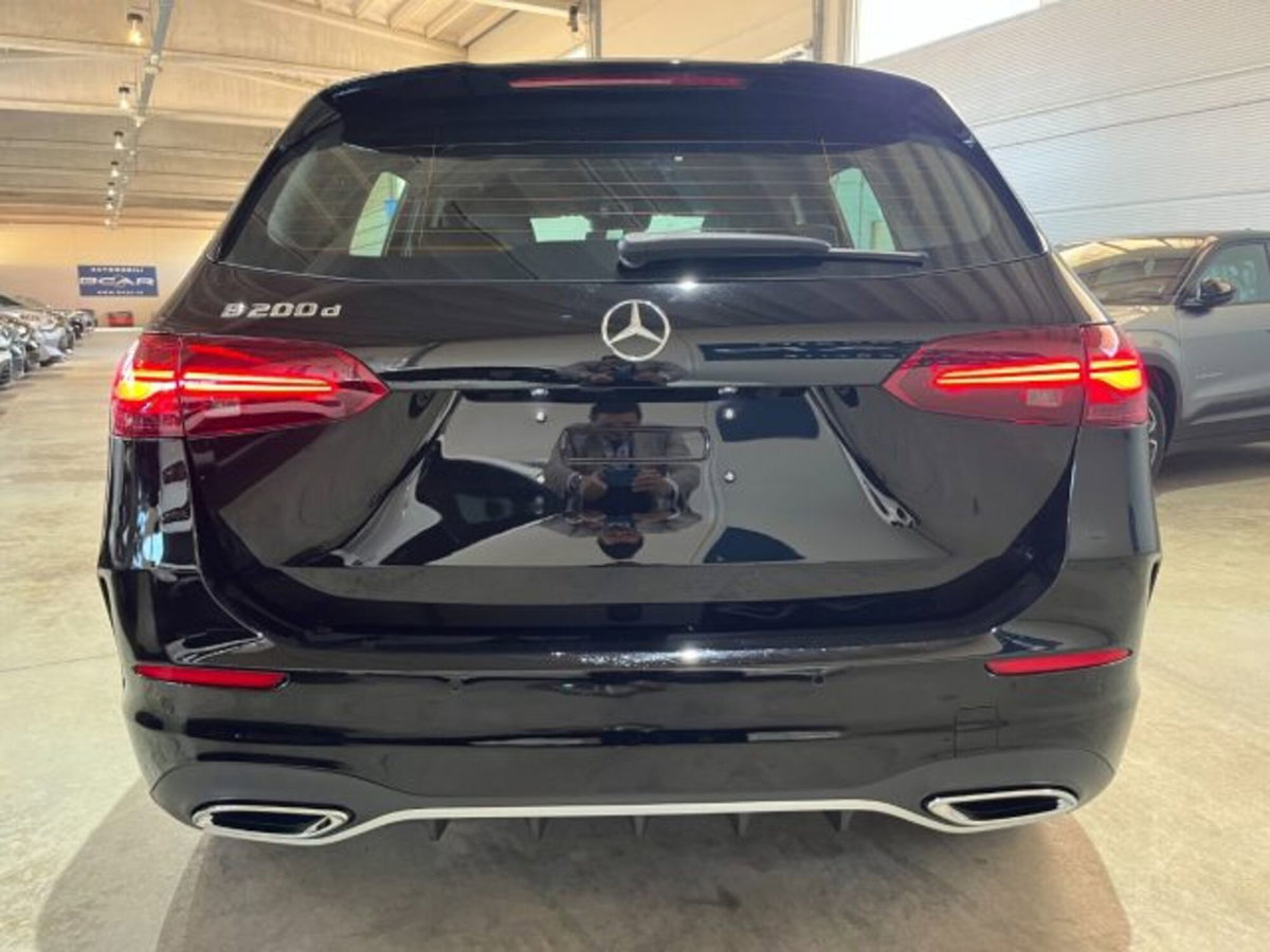 Mercedes-Benz Classe B 200 d AMG Line Premium Plus auto (7)