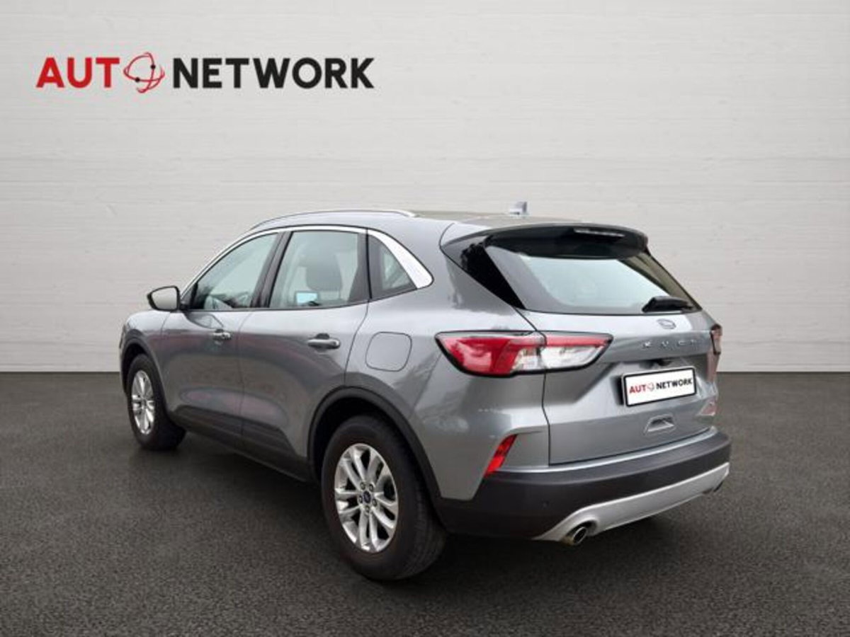 Ford Kuga 2.0 EcoBlue Hybrid 150 CV 2WD Titanium (2)