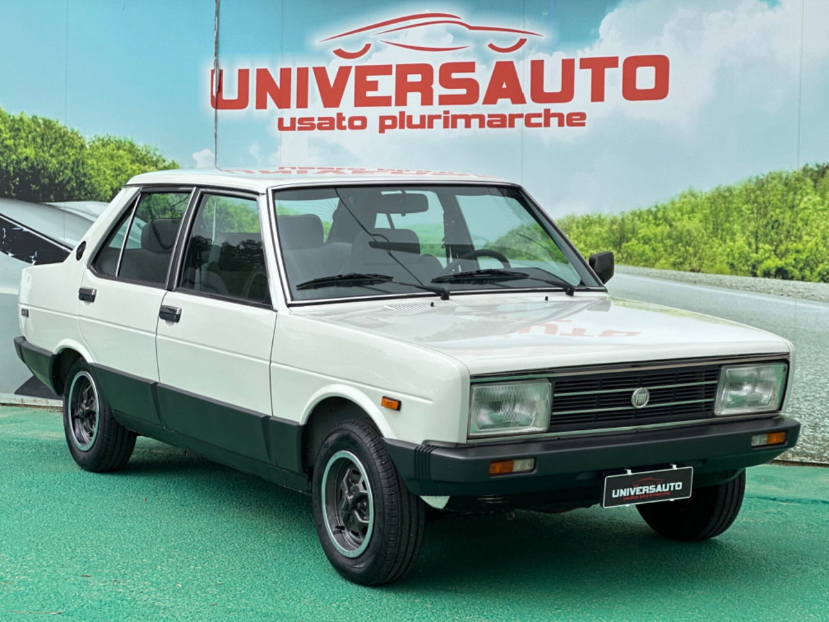 Fiat 131 1367 4 porte Super (2)