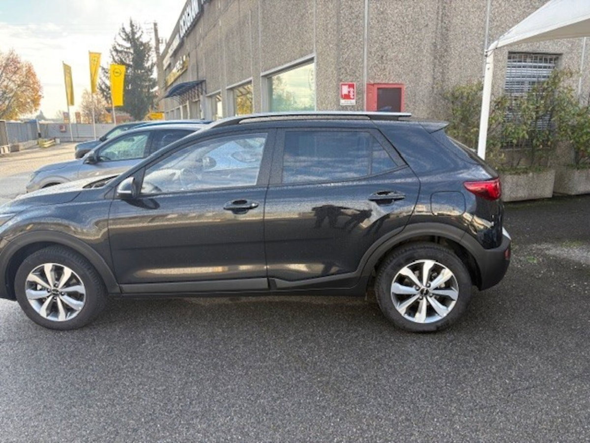 Kia Stonic 1.2 mpi Style 79cv (2)