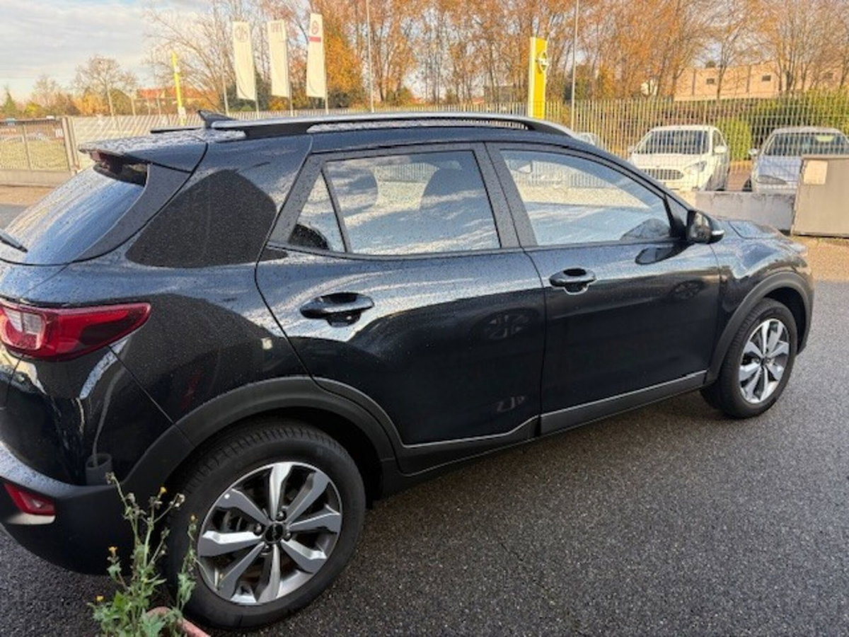 Kia Stonic 1.2 mpi Style 79cv (9)