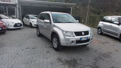 Suzuki Grand Vitara 1.9 DDiS 5 porte Crossover (9)