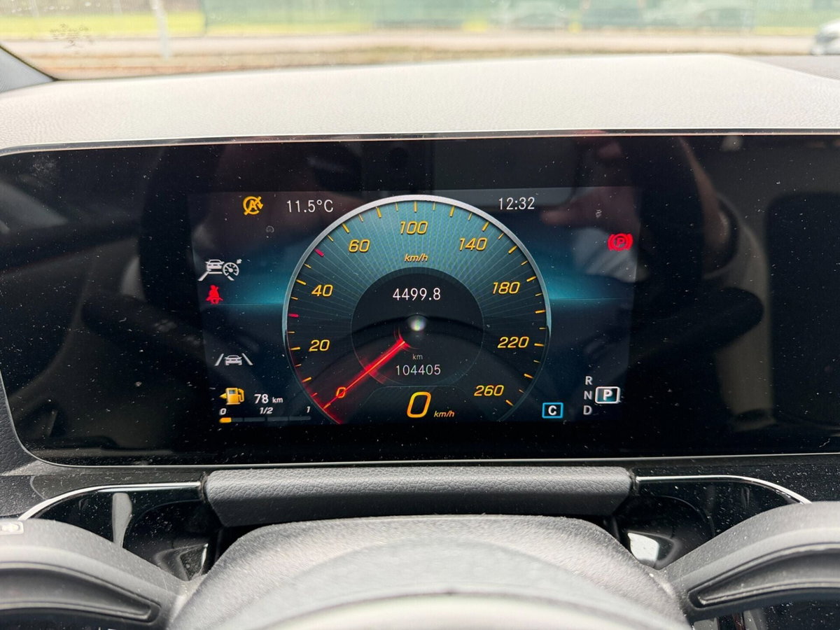 Mercedes-Benz Classe B 180 d Automatic Sport Plus (18)