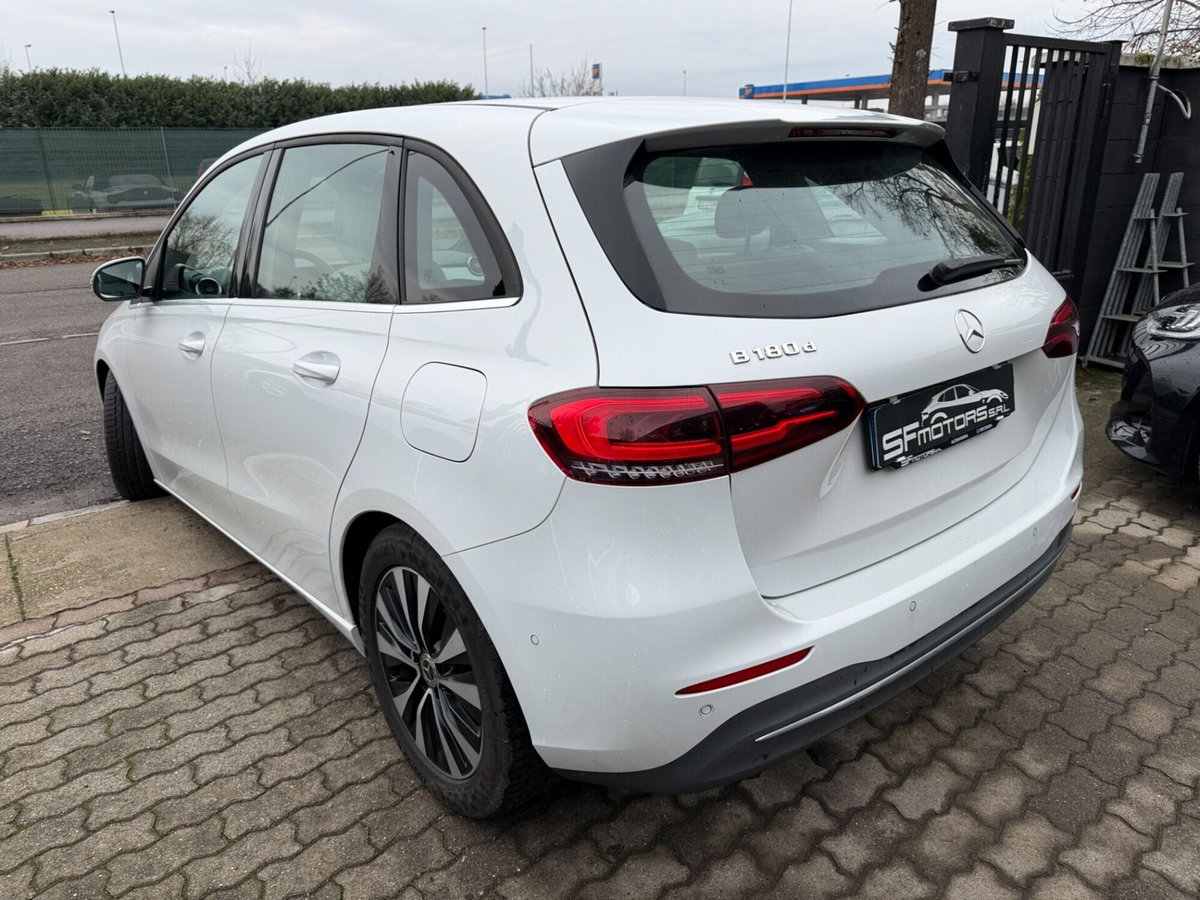 Mercedes-Benz Classe B 180 d Automatic Sport Plus (4)