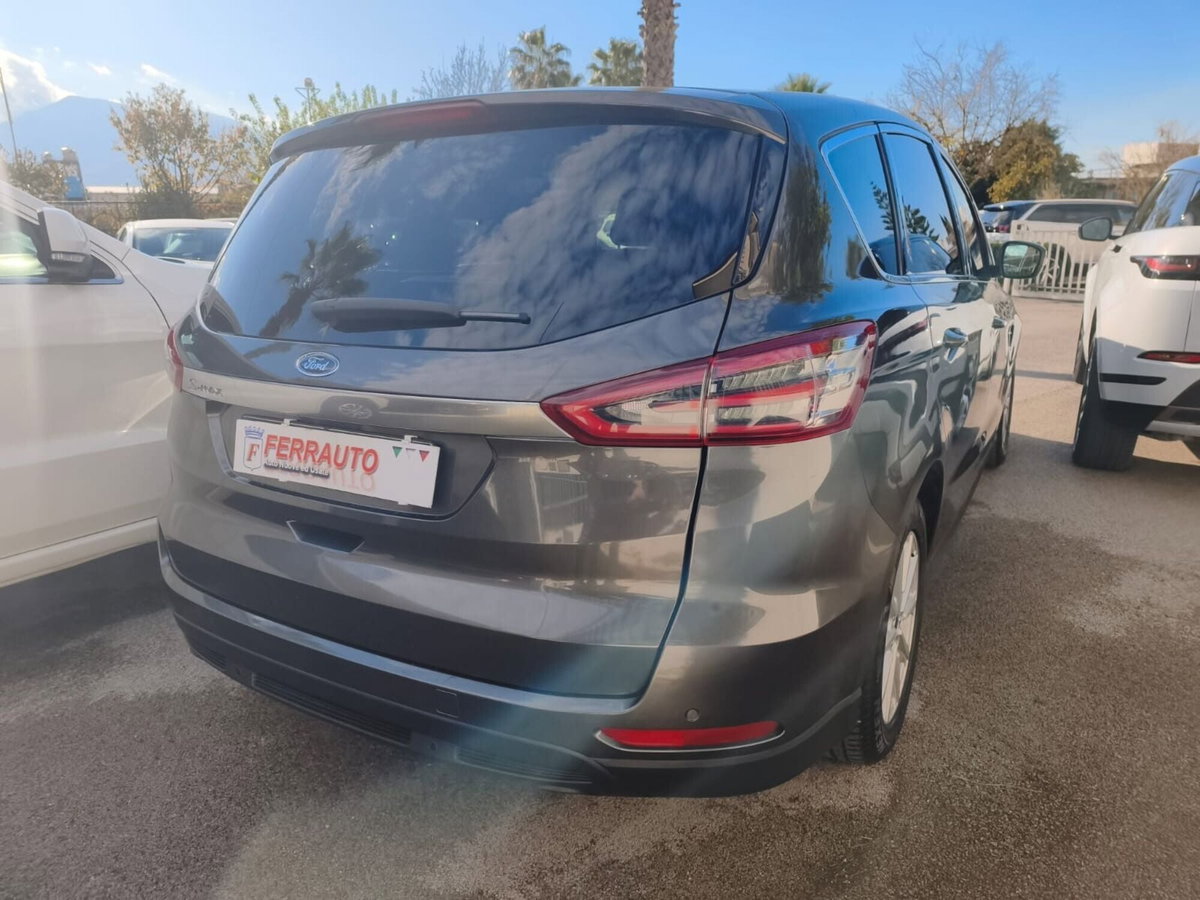 Ford S-Max 2.0 TDCi 150CV Start&Stop Powershift Titanium Business (4)