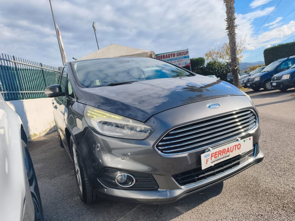 Ford S-Max 2.0 TDCi 150CV Start&Stop Powershift Titanium Business (16)