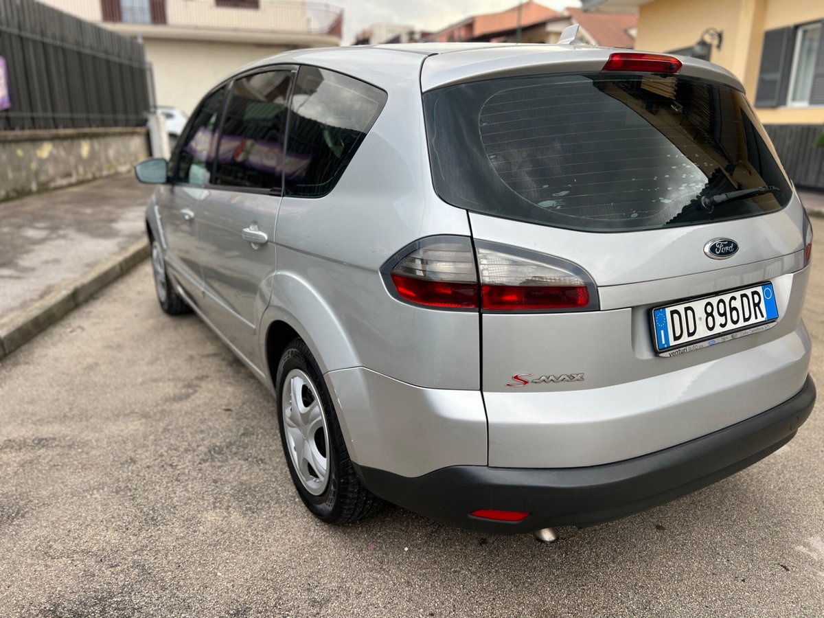 Ford S-Max 2.0 TDCi 140CV Titanium (2)