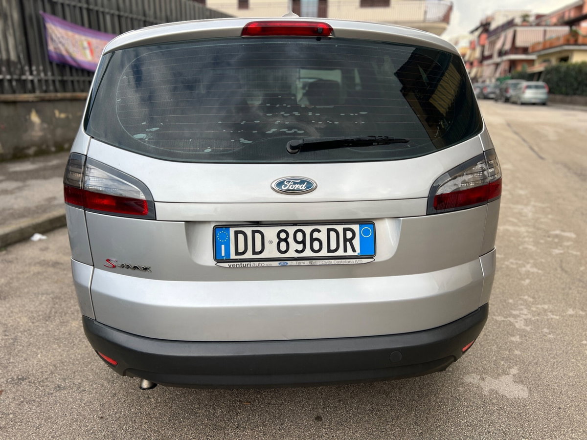Ford S-Max 2.0 TDCi 140CV Titanium (4)