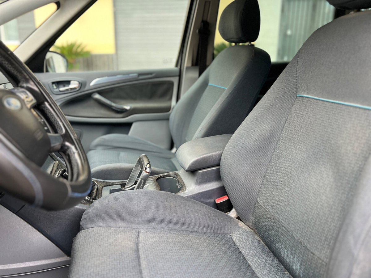 Ford S-Max 2.0 TDCi 140CV Titanium (7)